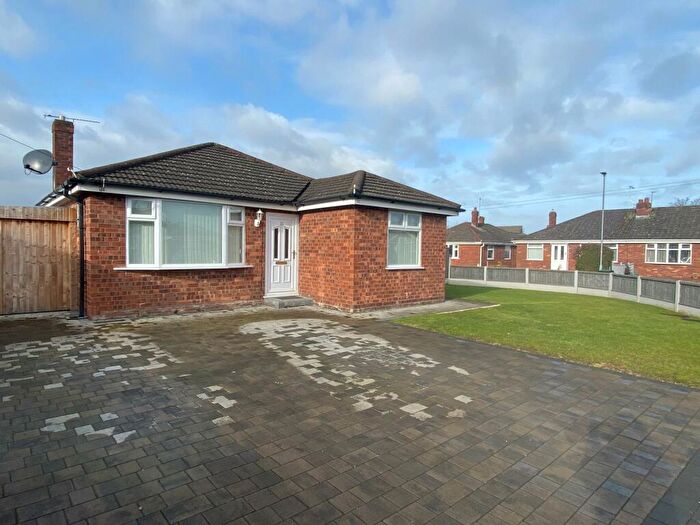 3 Bedroom Bungalow To Rent In Scott Avenue, Crewe, CW1