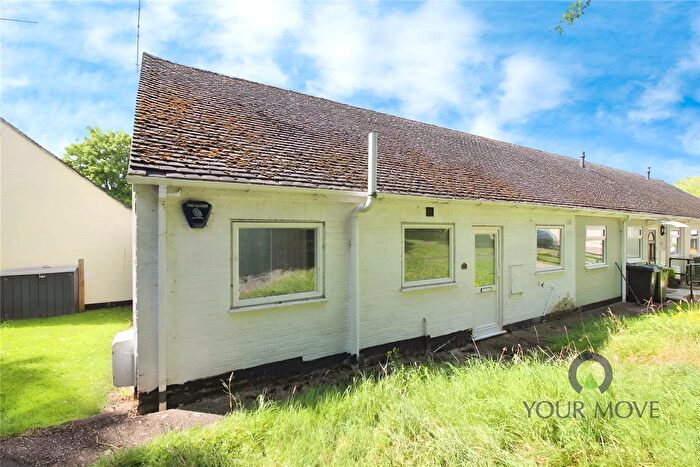 3 Bedroom Bungalow To Rent In Willow Court, Droitwich, Worcestershire, WR9