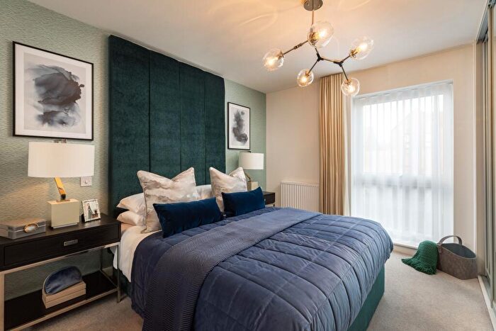 2 Bedroom Apartment For Sale In Plot Grange View, Headingley, LS6