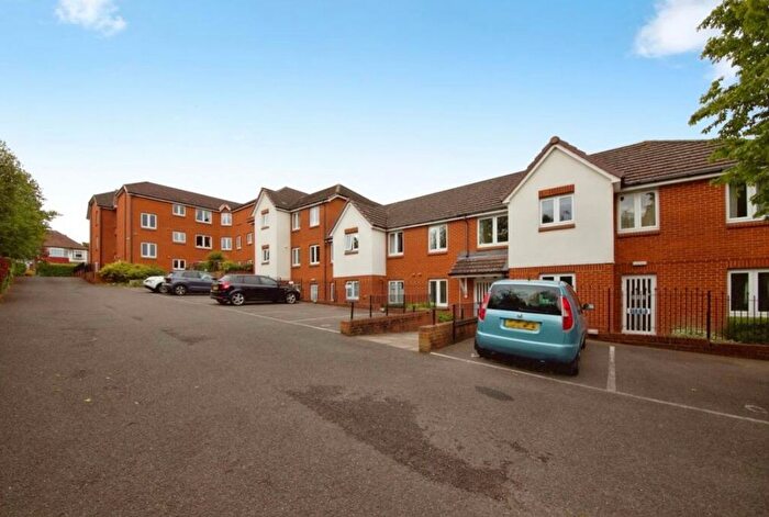 1 Bedroom Property To Rent In Winchmore Hill Road, London, N21