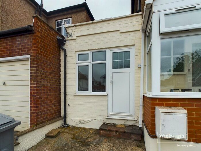 Studio To Rent In Elmstead Avenue, Wembley, HA9