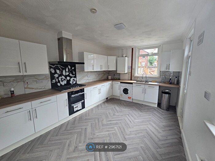 3 Bedroom Terraced House To Rent In Albany Road, Doncaster, DN4