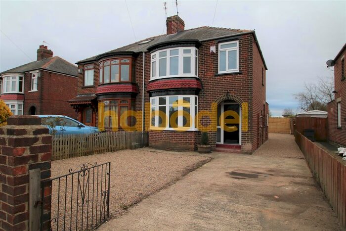 3 Bedroom Semi-Detached House To Rent In Lanehouse Road, Thornaby, Stockton-On-Tees, TS17