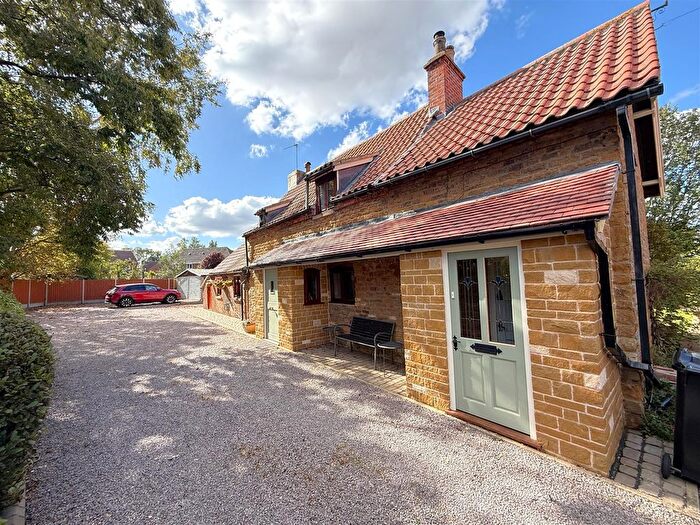 3 Bedroom Detached House For Sale In Village Street, Sedgebrook, NG32