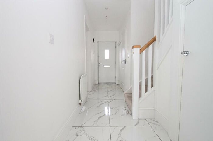 4 Bedroom Detached House For Sale In Albion Drive, Larkfield, Aylesford, ME20
