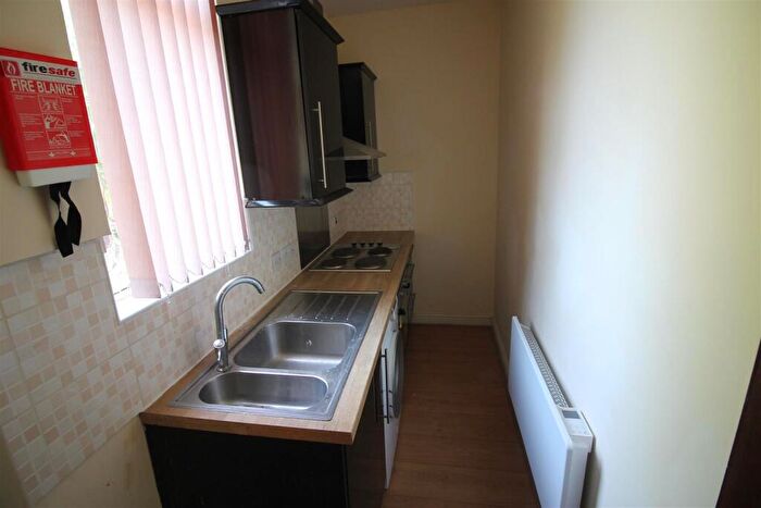 1 Bedroom Flat To Rent In Kings Arms - Stocks Hill, Holbeck, Leeds, LS11