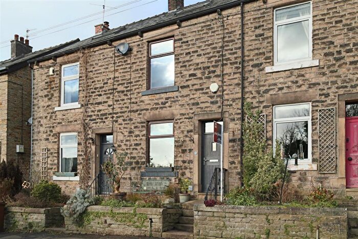 2 Bedroom Terraced House For Sale In Moss Lane, Broadbottom, Hyde, SK14