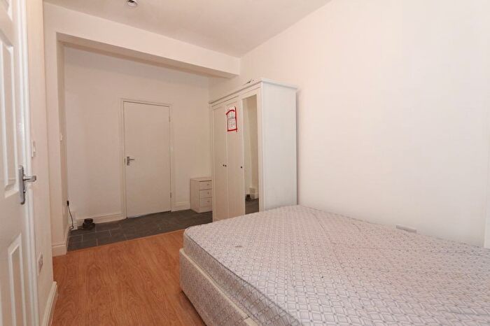 Property To Rent In Lymington Avenue, London, N22