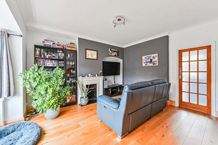2 Bedroom End Of Terrace House To Rent In Rangefield Road, Bromley, BR1
