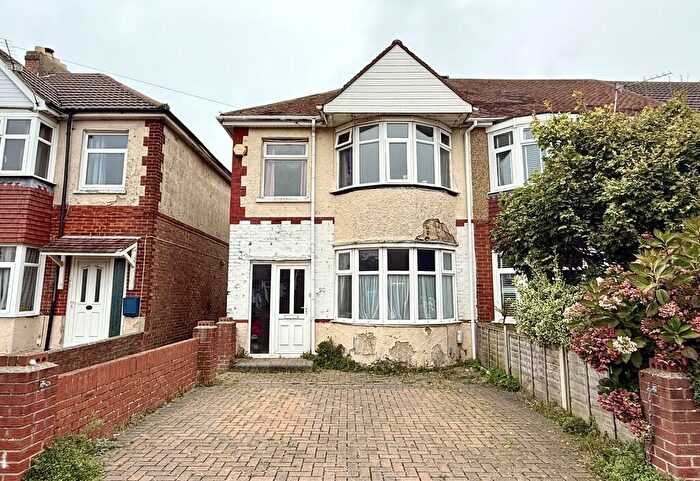 3 Bedroom Semi-Detached House For Sale In Dunkeld Road, Elson, Gosport, PO12