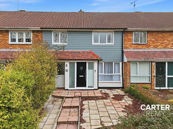 3 Bedroom Terraced House For Sale In Short Acre, Basildon, SS14