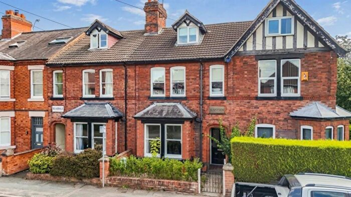 4 Bedroom Town House For Sale In Beacon Road, Loughborough, LE11