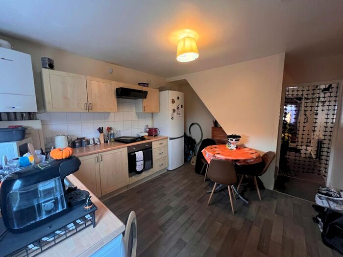 2 Bedroom Terraced House To Rent In Knight Terrace | Student House | /, LN5