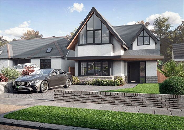 4 Bedroom Detached House For Sale In Woodside, Leigh-On-Sea, Essex, SS9