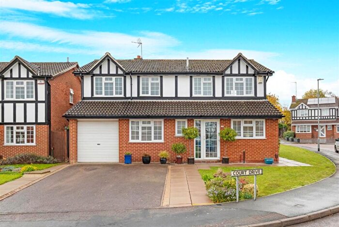 6 Bedroom Detached House For Sale In Court Drive, Kettering, Northamptonshire, NN16