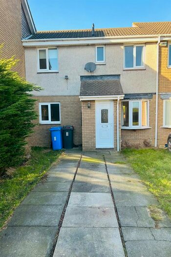 2 Bedroom End Of Terrace House To Rent In Belsay Close, Pegswood, Morpeth, NE61