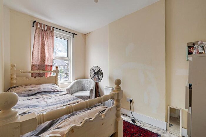 2 Bedroom Terraced House For Sale In Worcester Road, Manor Park, E12