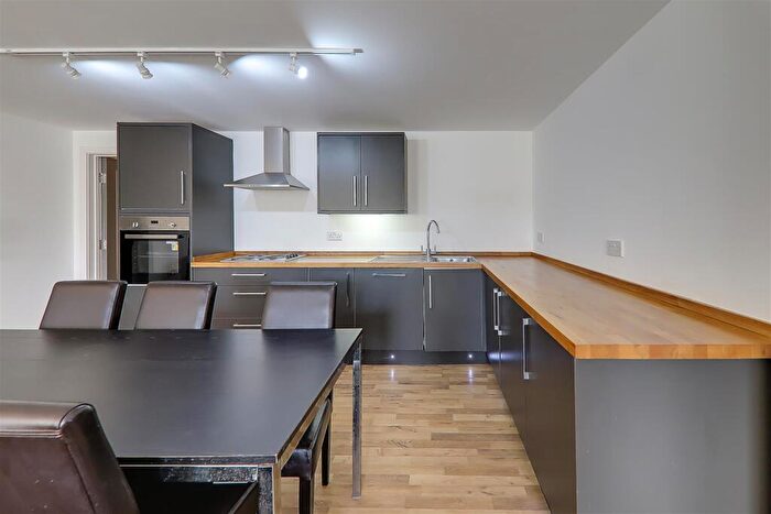 2 Bedroom Apartment To Rent In Heene Terrace, Worthing, BN11