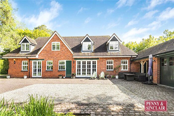 3 Bedroom Detached House To Rent In Rotherfield Greys, RG9