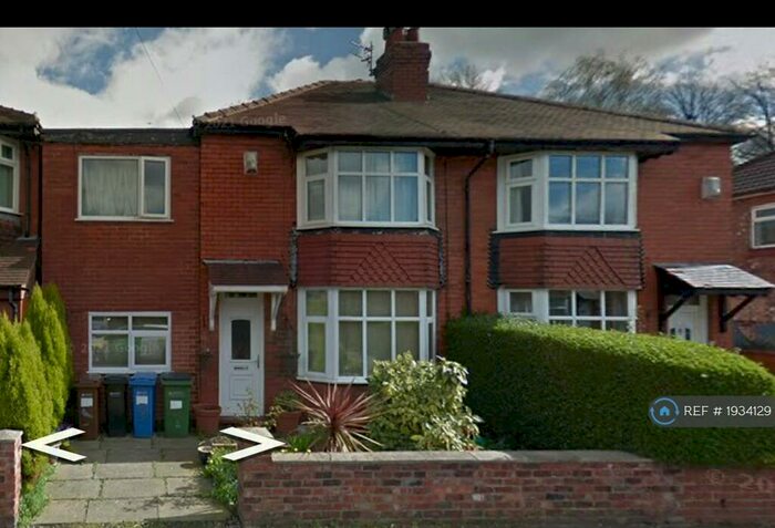 4 Bedroom Semi-Detached House To Rent In Heathside Road, Stockport, SK3