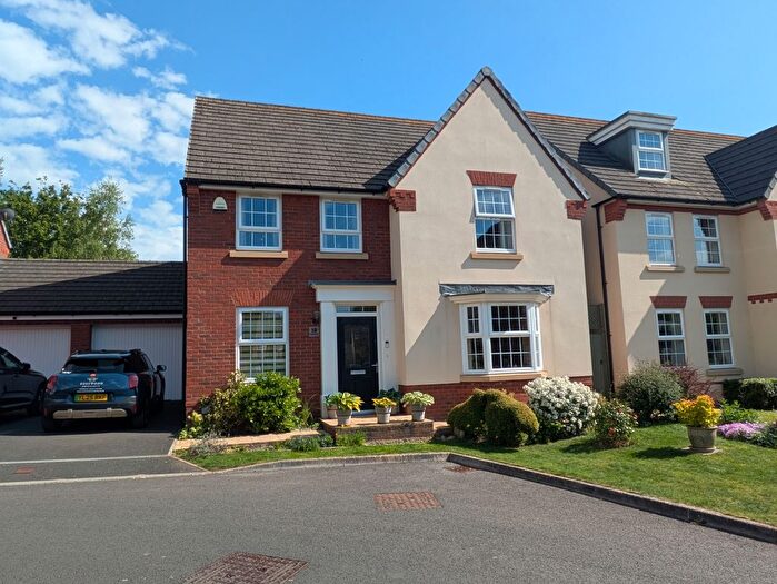 4 Bedroom Detached House For Sale In Veysey Close, Exeter, EX2