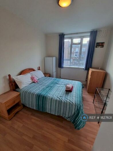 3 Bedroom Flat To Rent In Vernon House, London, SE11