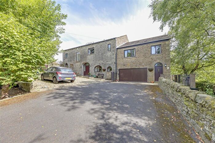 6 Bedroom Detached House For Sale In Goodshaw Lane, Crawshawbooth, Rossendale, BB4