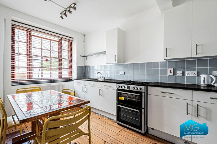 2 Bedroom Flat To Rent In Crouch Hill, London, N8