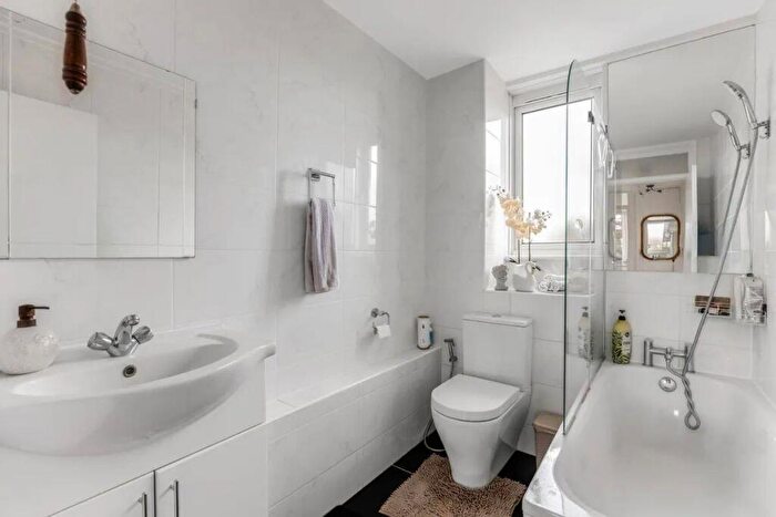 1 Bedroom Property To Rent In Barnhill Road, Wembley, HA9