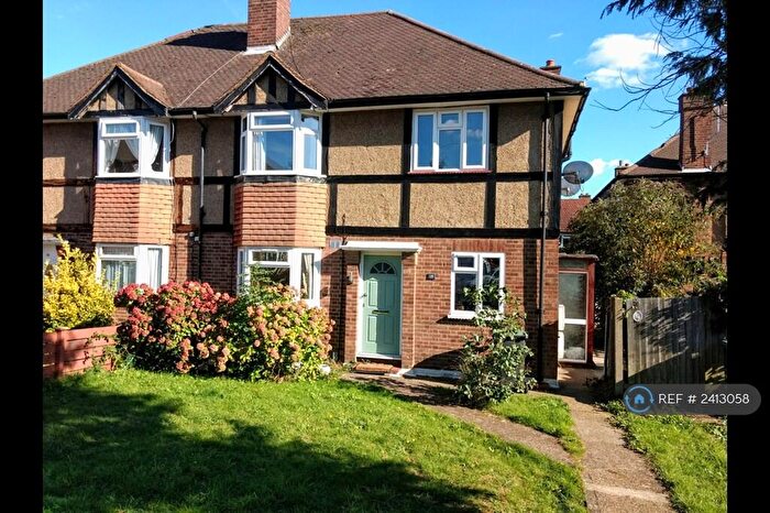 2 Bedroom Maisonette To Rent In West Close, Cockfosters, Barnet, EN4
