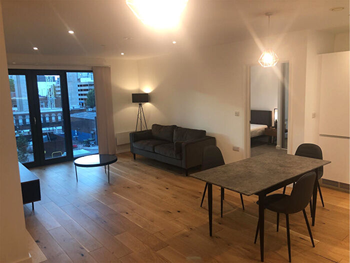 2 Bedroom Apartment To Rent In The Axium, Windmill Street, Birmingham, B1