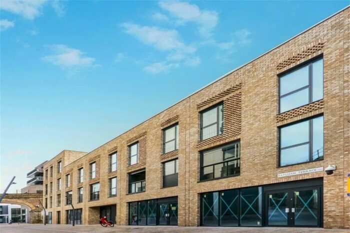 2 Bedroom Flat To Rent In Patcham Terrace, London, SW8