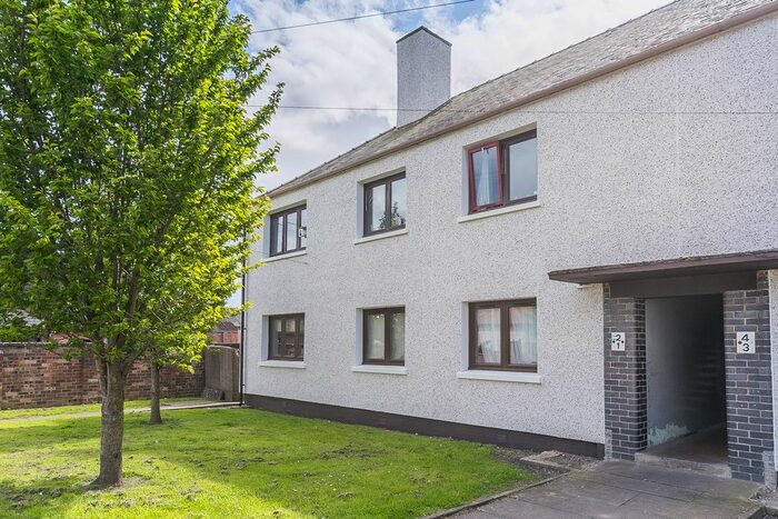 3 Bedroom Flat For Sale In Inch Terrace, Montrose, DD10