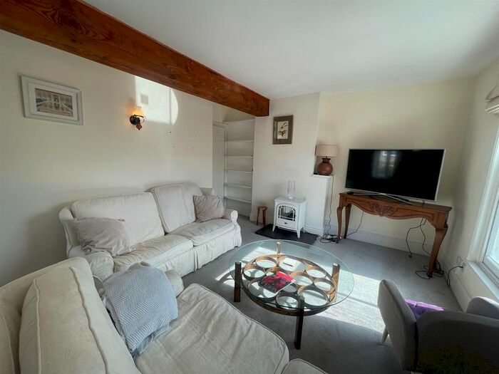 2 Bedroom Cottage To Rent In Clarence Street, Dartmouth, TQ6