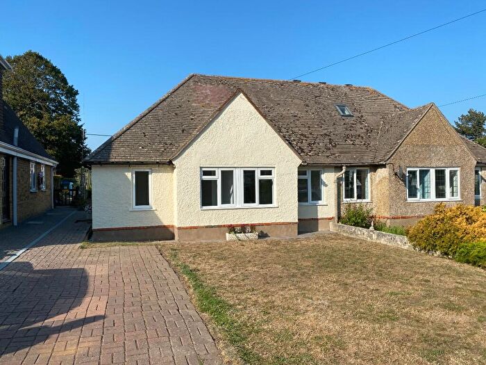 2 Bedroom Semi-Detached Bungalow To Rent In Brookside, BN9