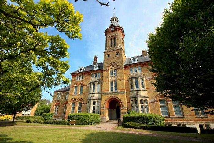 2 Bedroom Flat To Rent In Elizabeth House, The Reeds, Watford, WD24