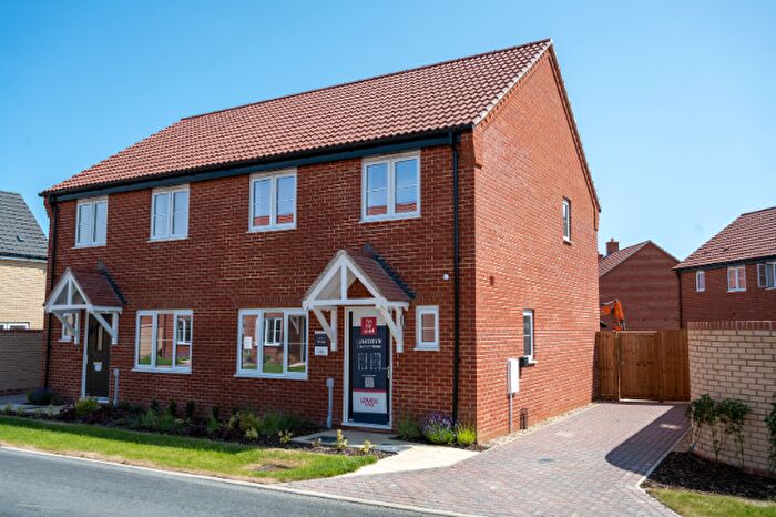 3 Bedroom Semi-Detached House For Sale In Hunstanton, PE36