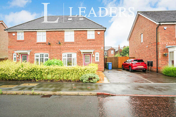 4 Bedroom Semi-Detached House To Rent In Spinningfield Close, M46