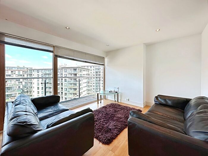 2 Bedroom Flat To Rent In La Salle, Chadwick Street, Hunslet, Leeds, LS10