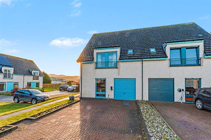 4 Bedroom Semi-Detached House For Sale In Ballgreen Road, Biggar, ML12