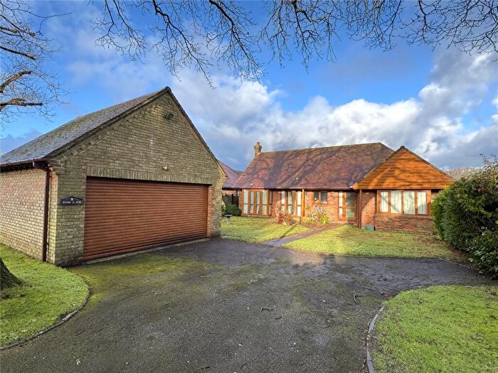 3 Bedroom Bungalow For Sale In Pond Close, New Milton, Hampshire, BH25