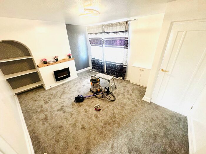 3 Bedroom Property To Rent In Priory Road, Wellingborough, NN8