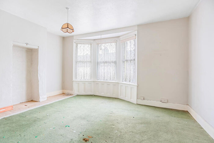 2 Bedroom Terraced House For Sale In Church Road, Portslade, Brighton, BN41