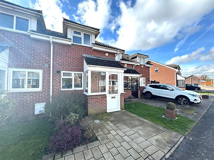 1 Bedroom Terraced House To Rent In Braunston Drive, Hayes, UB4