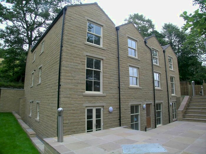 2 Bedroom Flat To Rent In Old Reading Rooms, George Street, Compstall, SK6