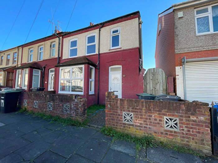 4 Bedroom End Of Terrace House To Rent In Durbar Road, Luton, LU4