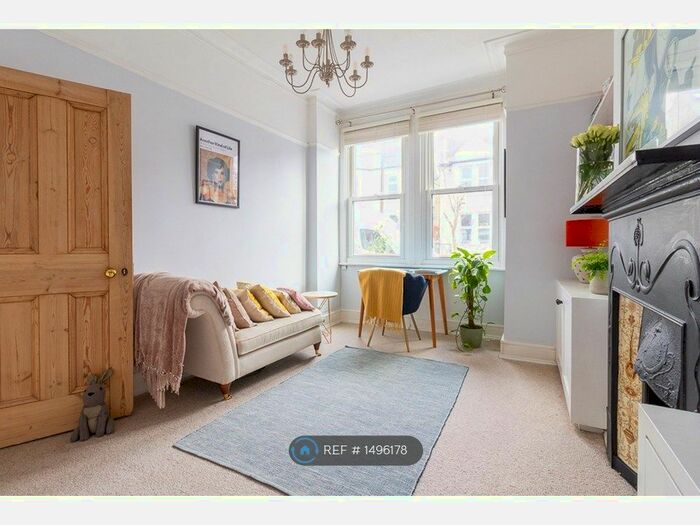 1 Bedroom Maisonette To Rent In Radford Road, London, SE13