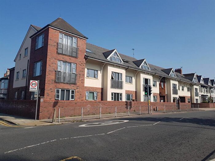2 Bedroom Apartment For Sale In Grove Road, Wallasey, CH45