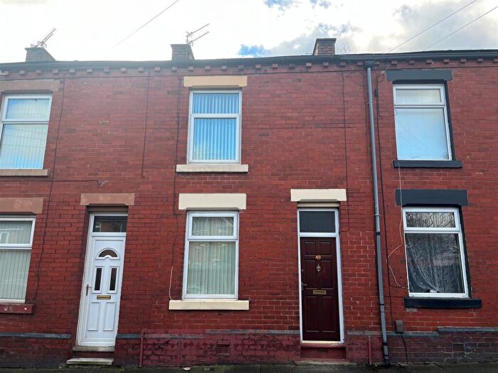 2 Bedroom Terraced House To Rent In St James Street, Ashton-under-Lyne, OL6