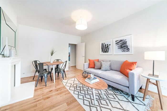 2 Bedroom Flat To Rent In Clarendon Flats, Balderton Street, London, W1K